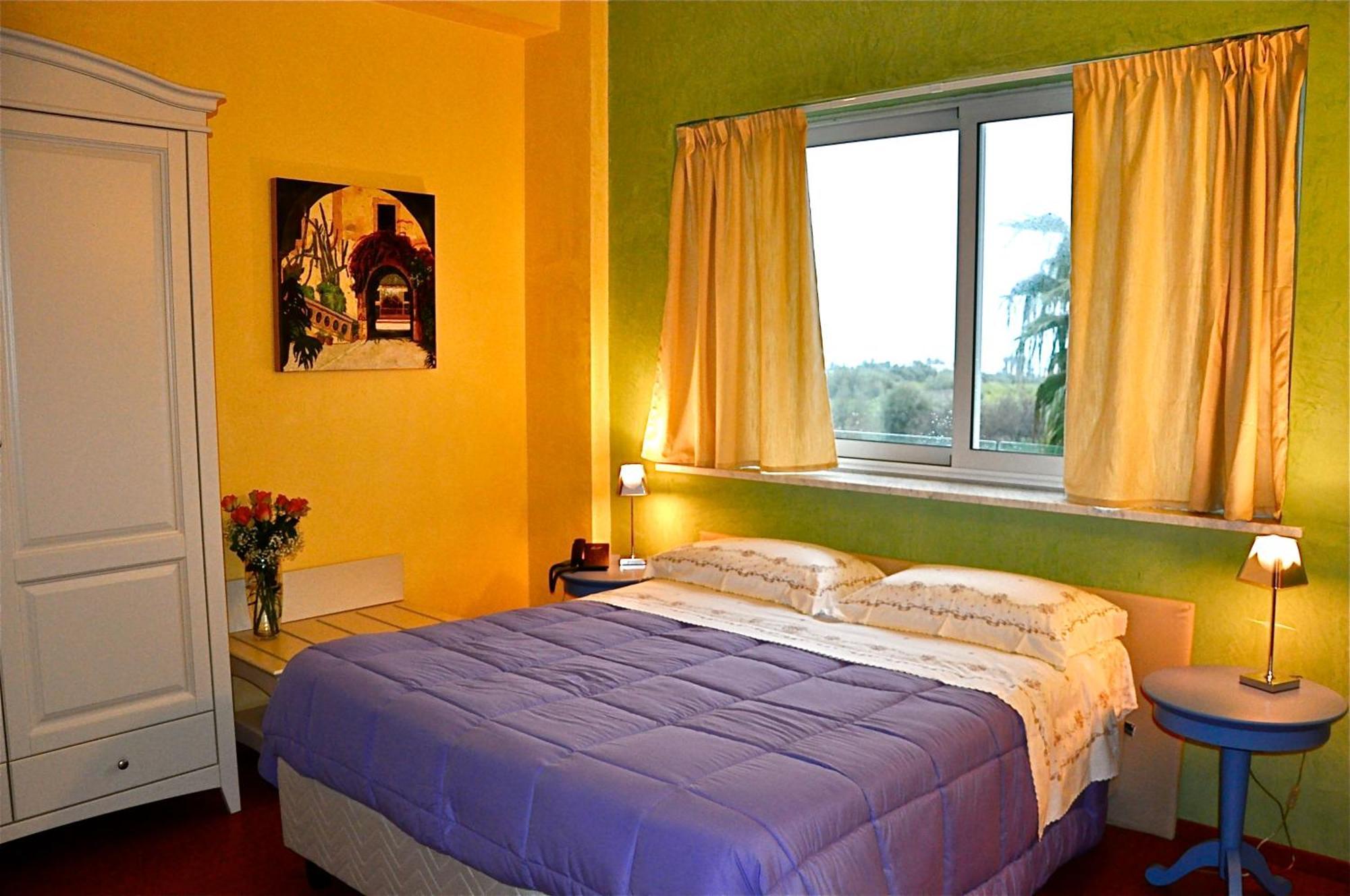 אבולה Hotel Pacla מראה חיצוני תמונה