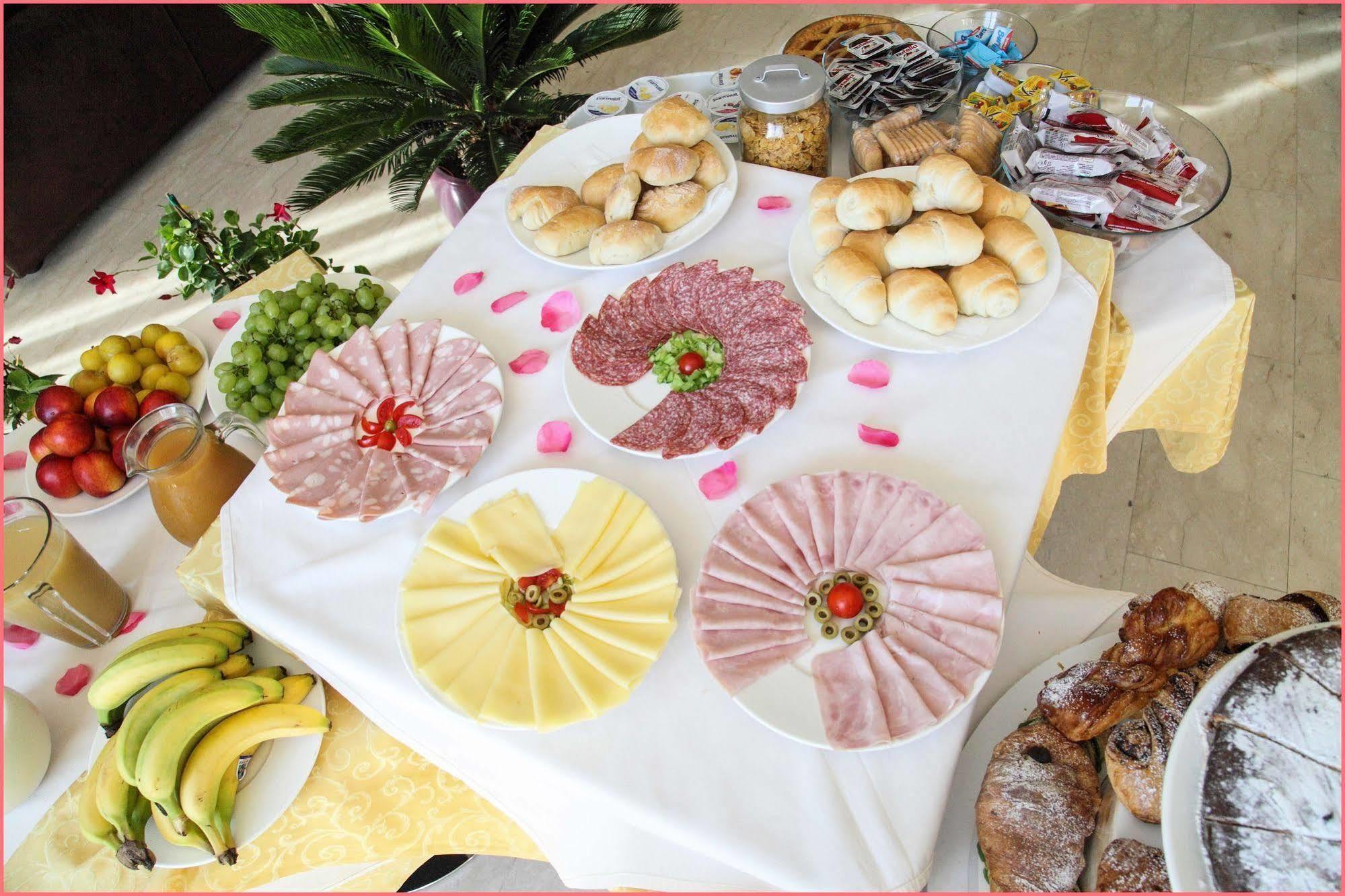 אבולה Hotel Pacla מראה חיצוני תמונה