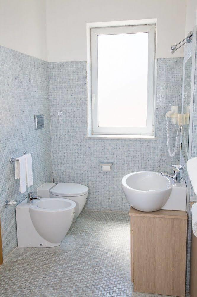 אבולה Hotel Pacla מראה חיצוני תמונה
