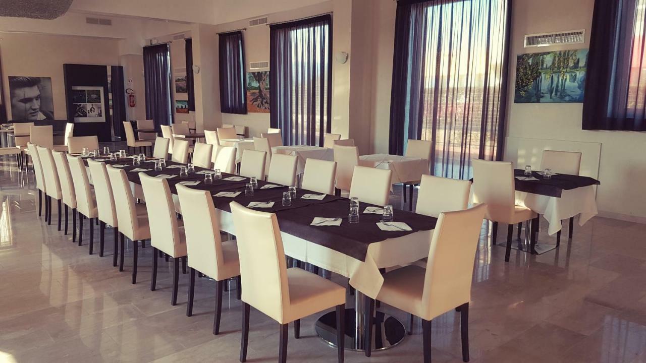 אבולה Hotel Pacla מראה חיצוני תמונה