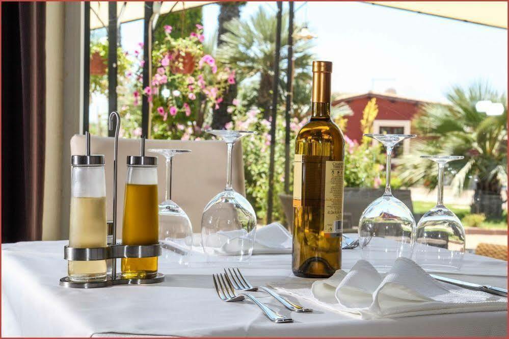 אבולה Hotel Pacla מראה חיצוני תמונה